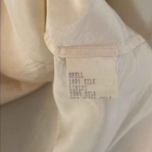 Carolina Herrera Cream Button-Up Silk Blouse - Picture 5 of 5